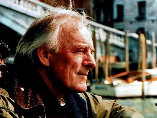 robert young trustee hospice aid uk